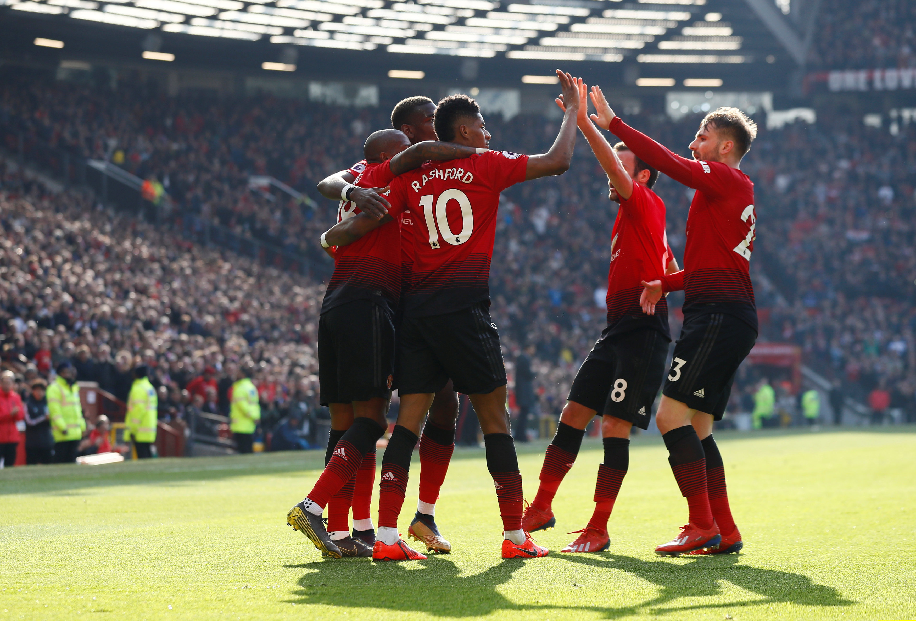 仅在球迷中 仅在球迷中